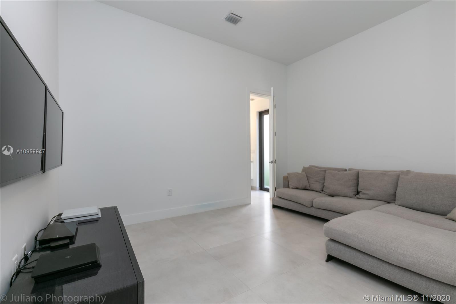 16630 Sunset Way Weston, FL 33326 - Photo 44 of 63