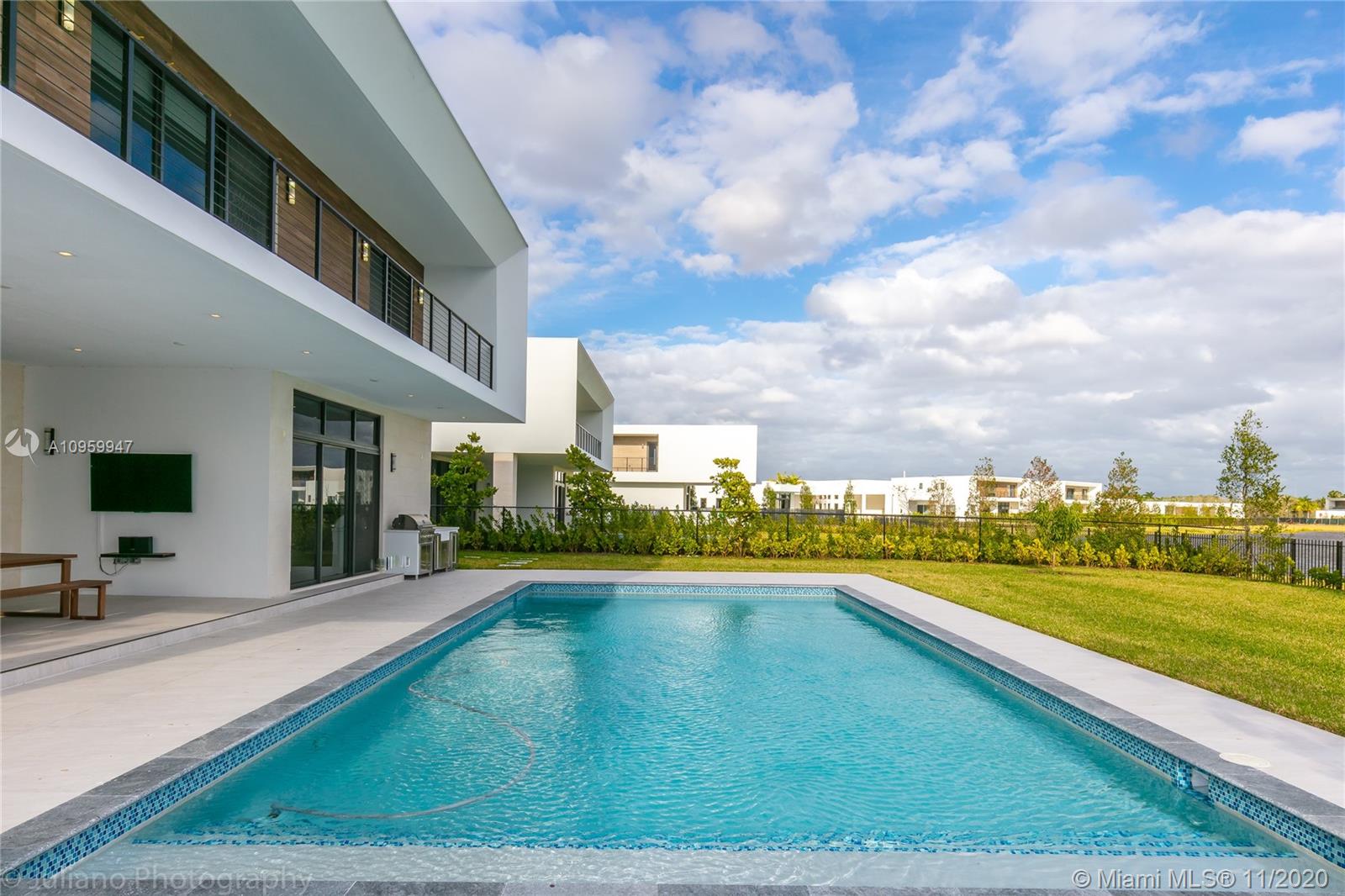 16630 Sunset Way Weston, FL 33326 - Photo 49 of 63