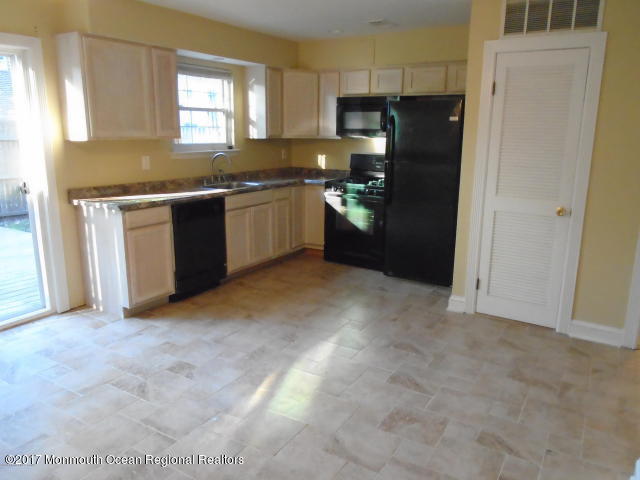 84 Greenwood Loop Road Brick, NJ 08724 - Photo 3 of 6 kitchen