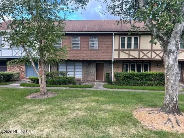 $1,900 | 8208 Kensington Square, Jacksonville, FL 32217
