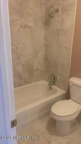 $1,900 | 8208 Kensington Square, Jacksonville, FL 32217