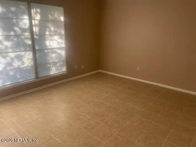 $1,900 | 8208 Kensington Square, Jacksonville, FL 32217