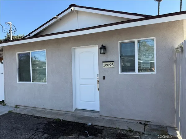 $2,650 | 18095 Newland Street, Huntington Beach, CA 92646