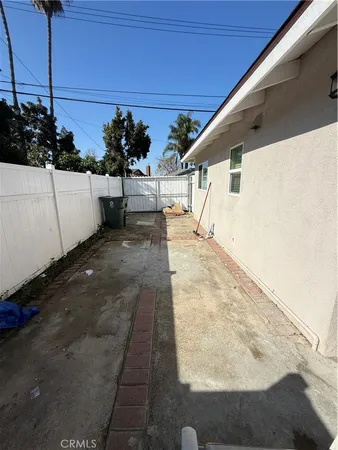 $2,650 | 18095 Newland Street, Huntington Beach, CA 92646