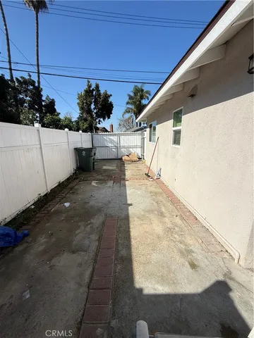 $2,850 | 18095 Newland Street, Huntington Beach, CA 92646