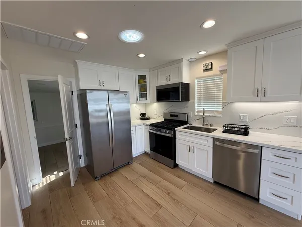 $2,650 | 18095 Newland Street, Huntington Beach, CA 92646