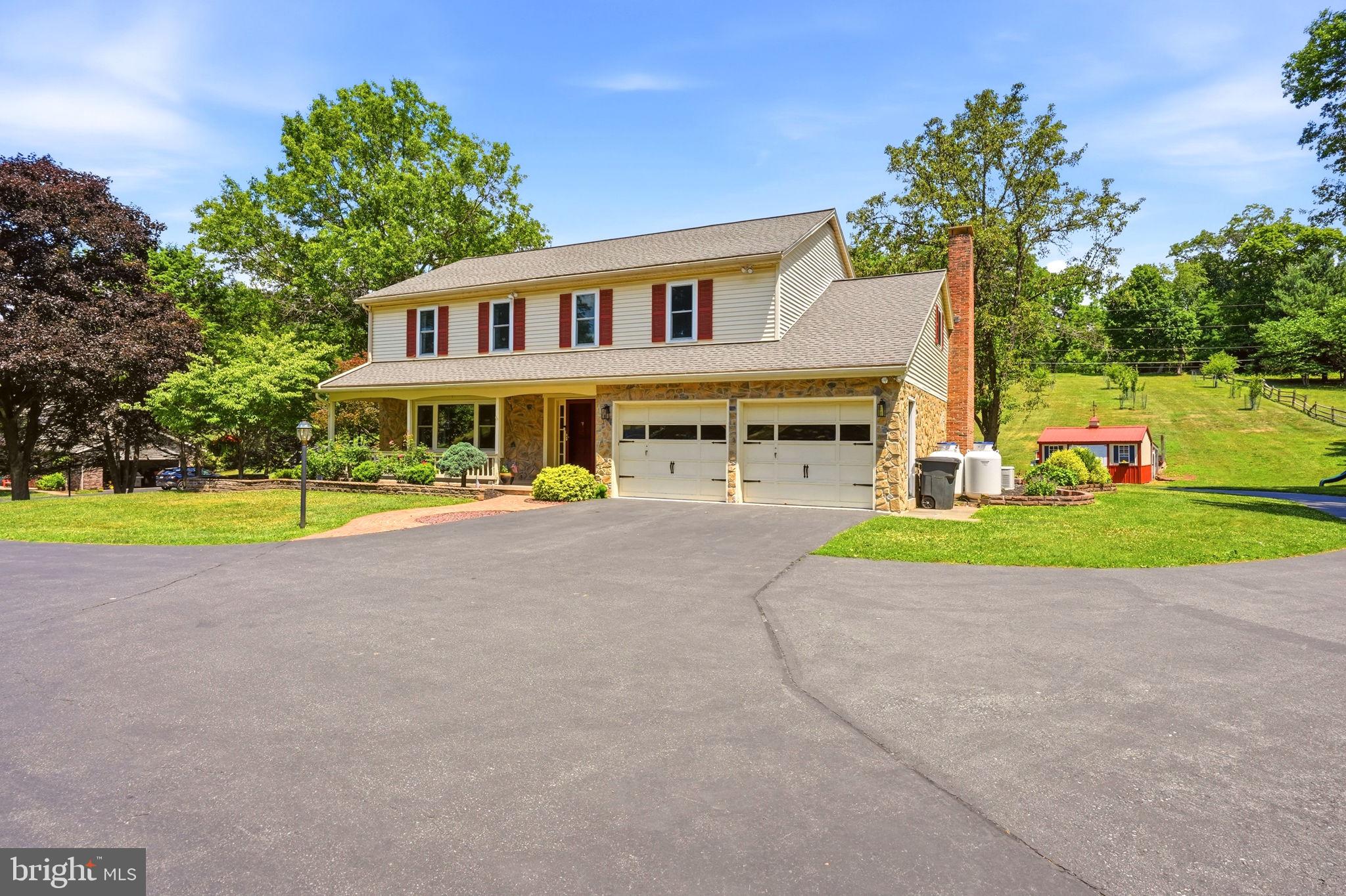 194 Meadow Glen Lane Reading, PA 19607 - Photo 5 of 96
