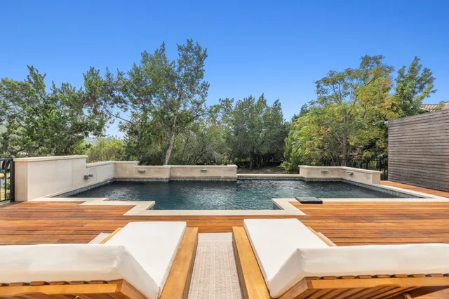 $1,250,000 | 1 Sparrowglen Lane, The Hills, TX 78738