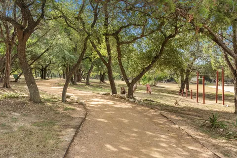 $1,250,000 | 1 Sparrowglen Lane, The Hills, TX 78738