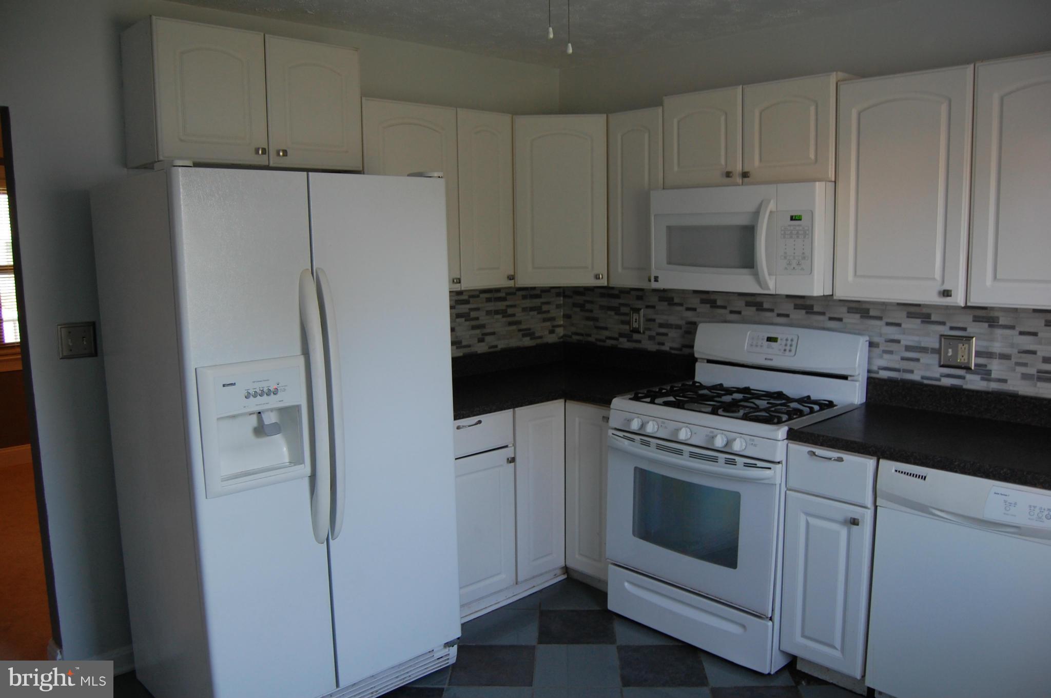 3118 Baybriar Road Baltimore, MD 21222 - Photo 7 of 16 Kitchen