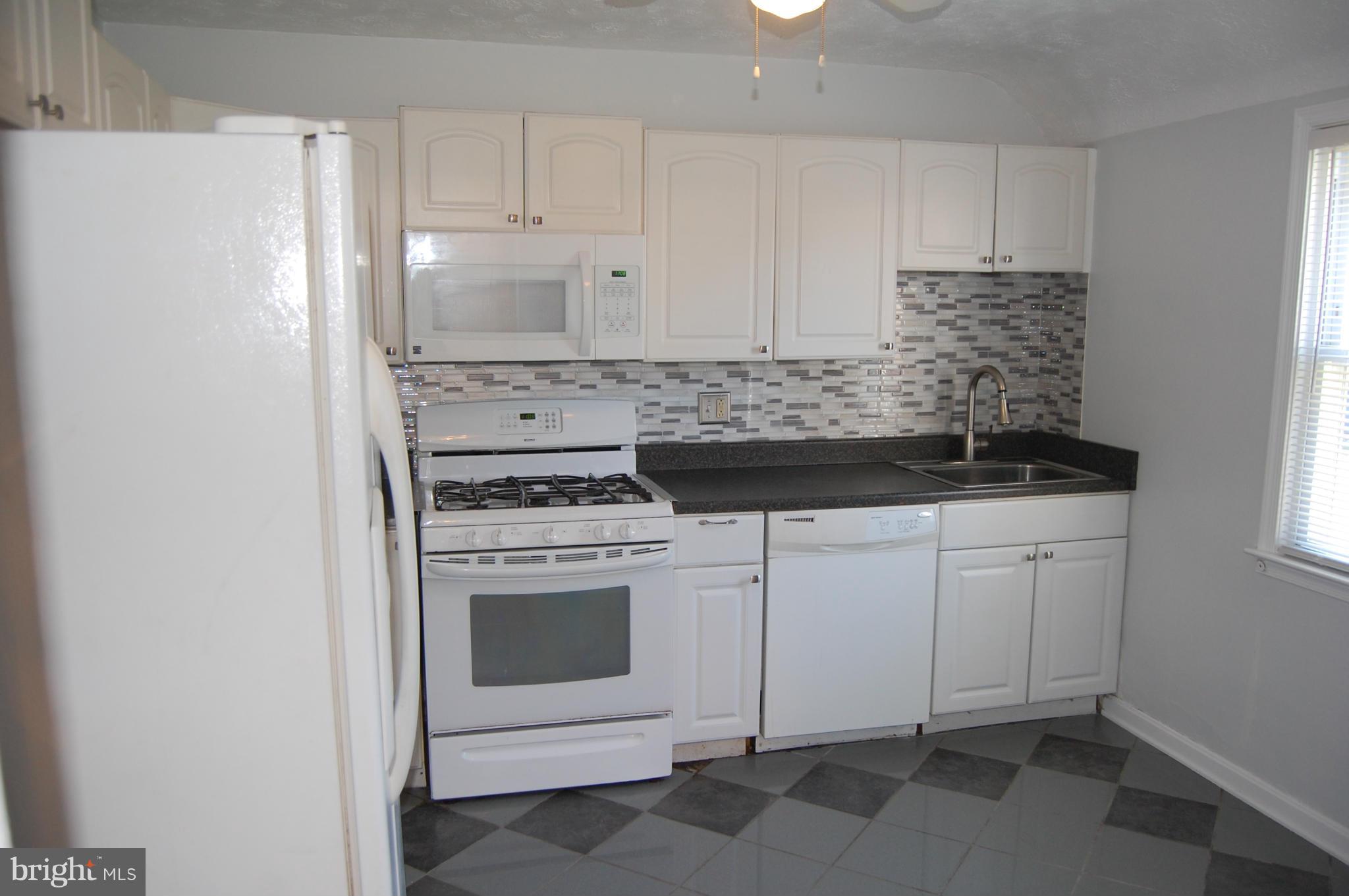 3118 Baybriar Road Baltimore, MD 21222 - Photo 8 of 16 Kitchen