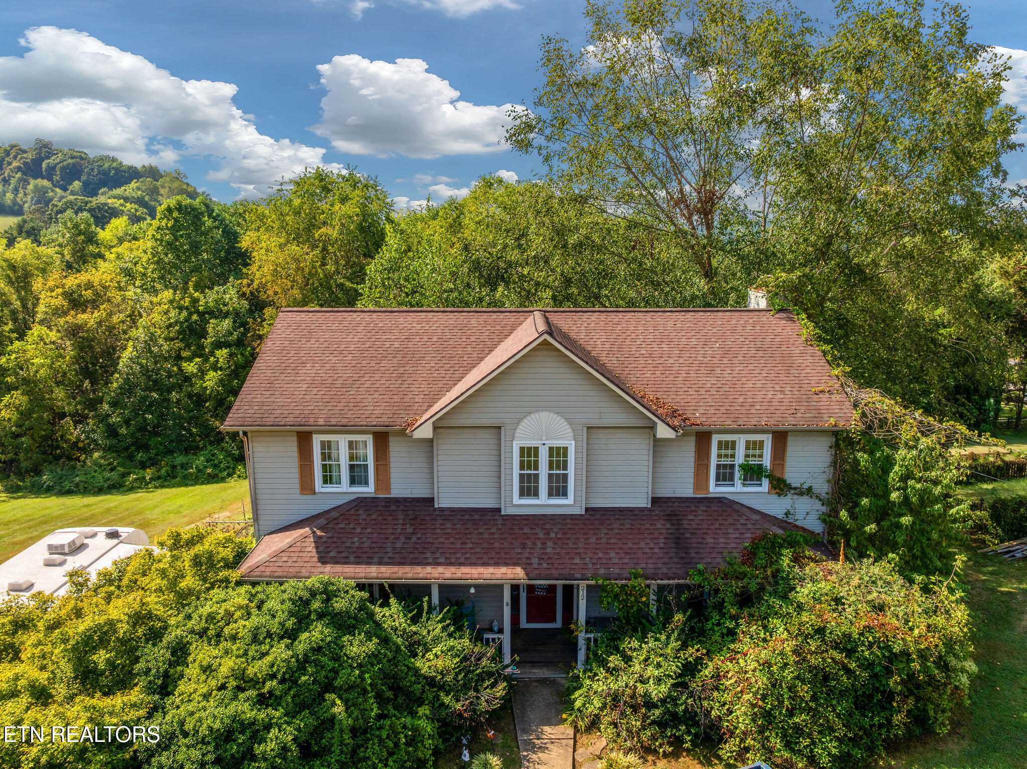 212 Pickens Road Kingsport, TN 37663 - Photo 1 of 49 212 PICKENS