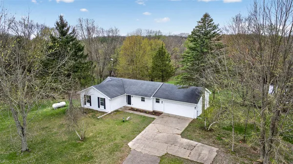 $699,000 | 1865 Lindsey Road, Clarklake, MI 49234