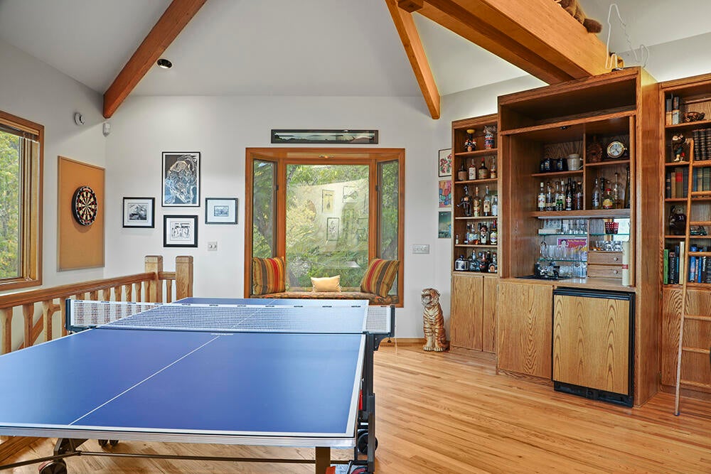 2255 Johns Peak Road Central Point, OR 97502 - Photo 19 of 36 Rec Room 2