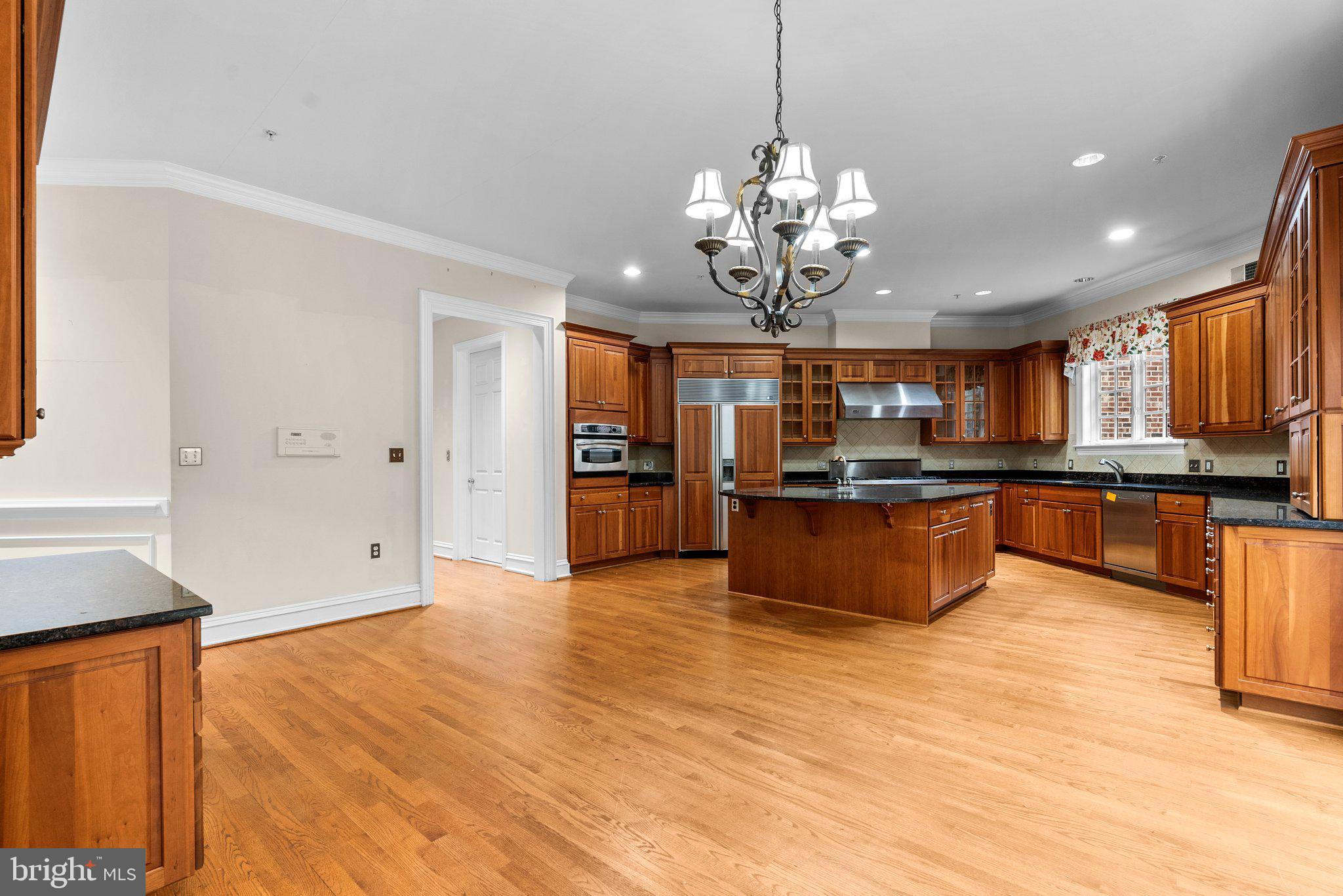 8605 Burning Tree Road Bethesda, MD 20817 - Photo 11 of 50 Gallery Image 11