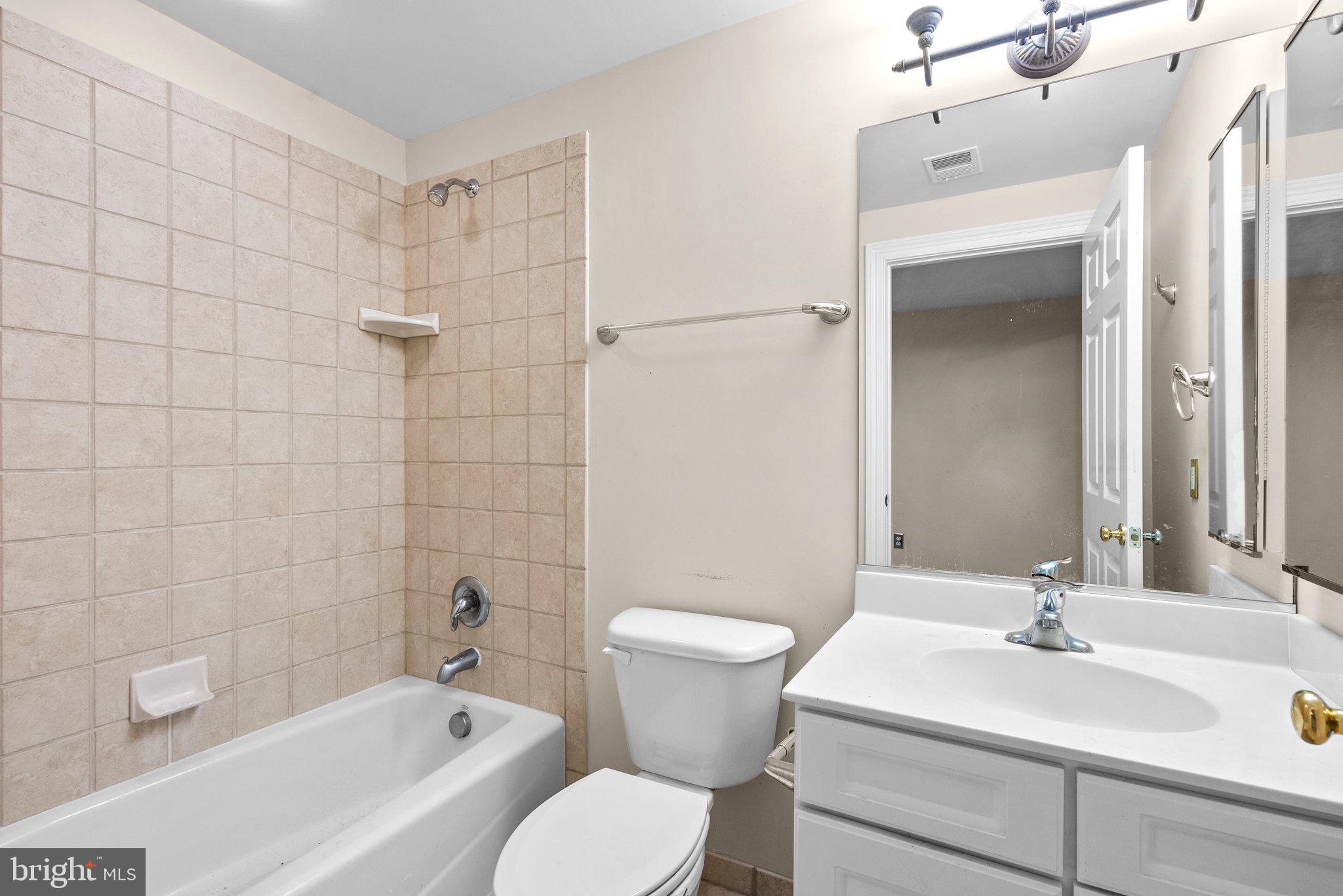 8605 Burning Tree Road Bethesda, MD 20817 - Photo 42 of 50 Gallery Image 42
