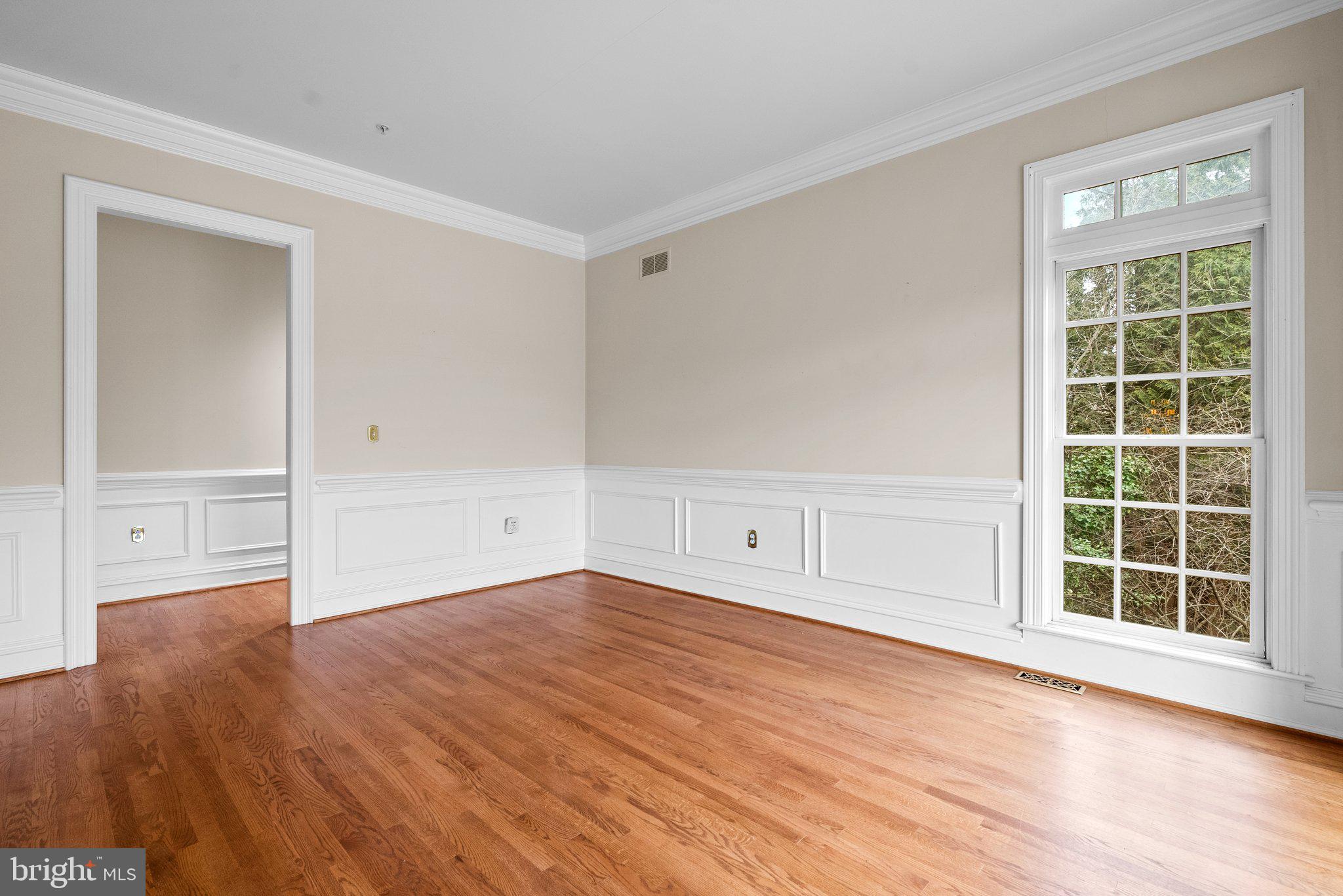 8605 Burning Tree Road Bethesda, MD 20817 - Photo 5 of 50 Gallery Image 5