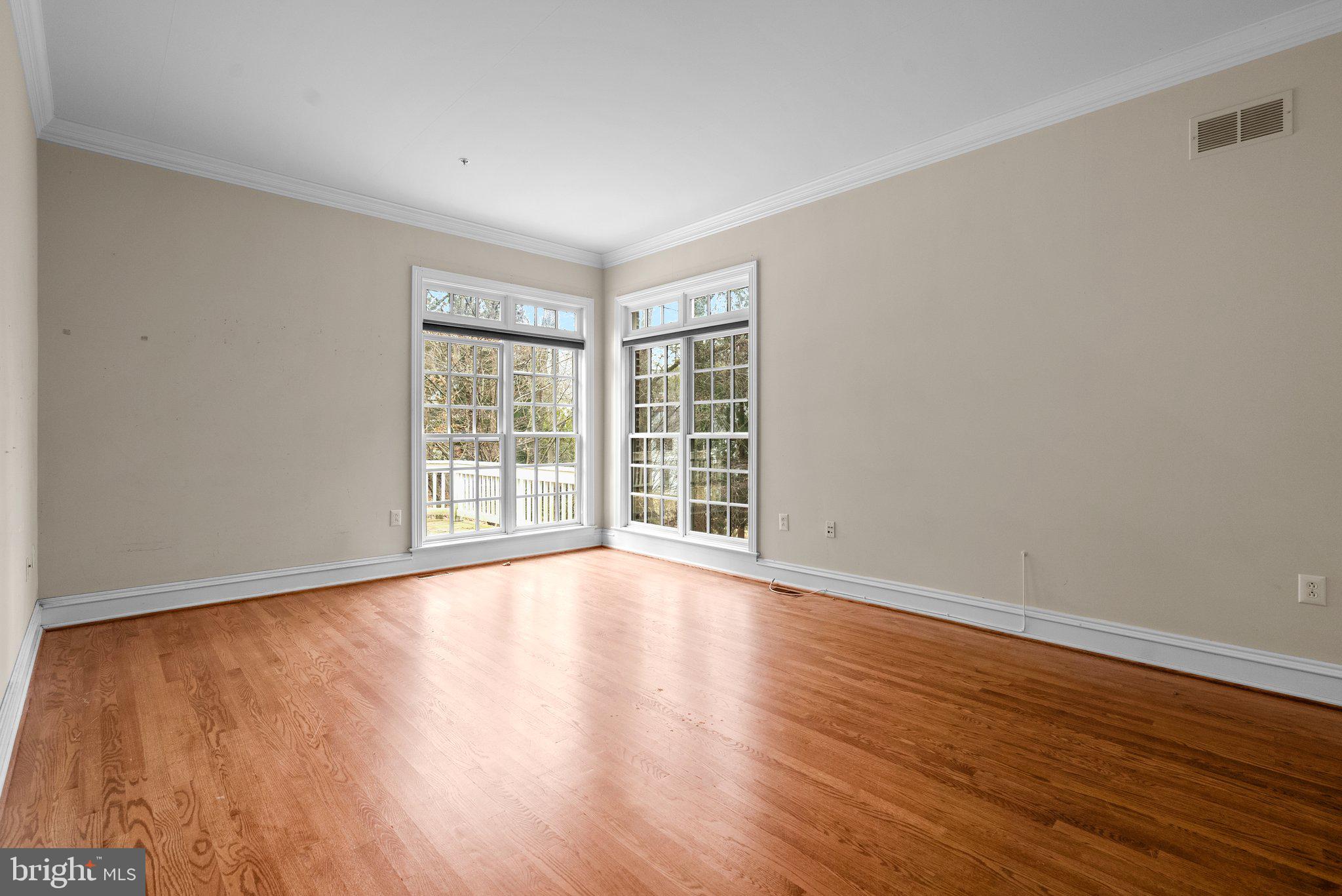 8605 Burning Tree Road Bethesda, MD 20817 - Photo 8 of 50 Gallery Image 8