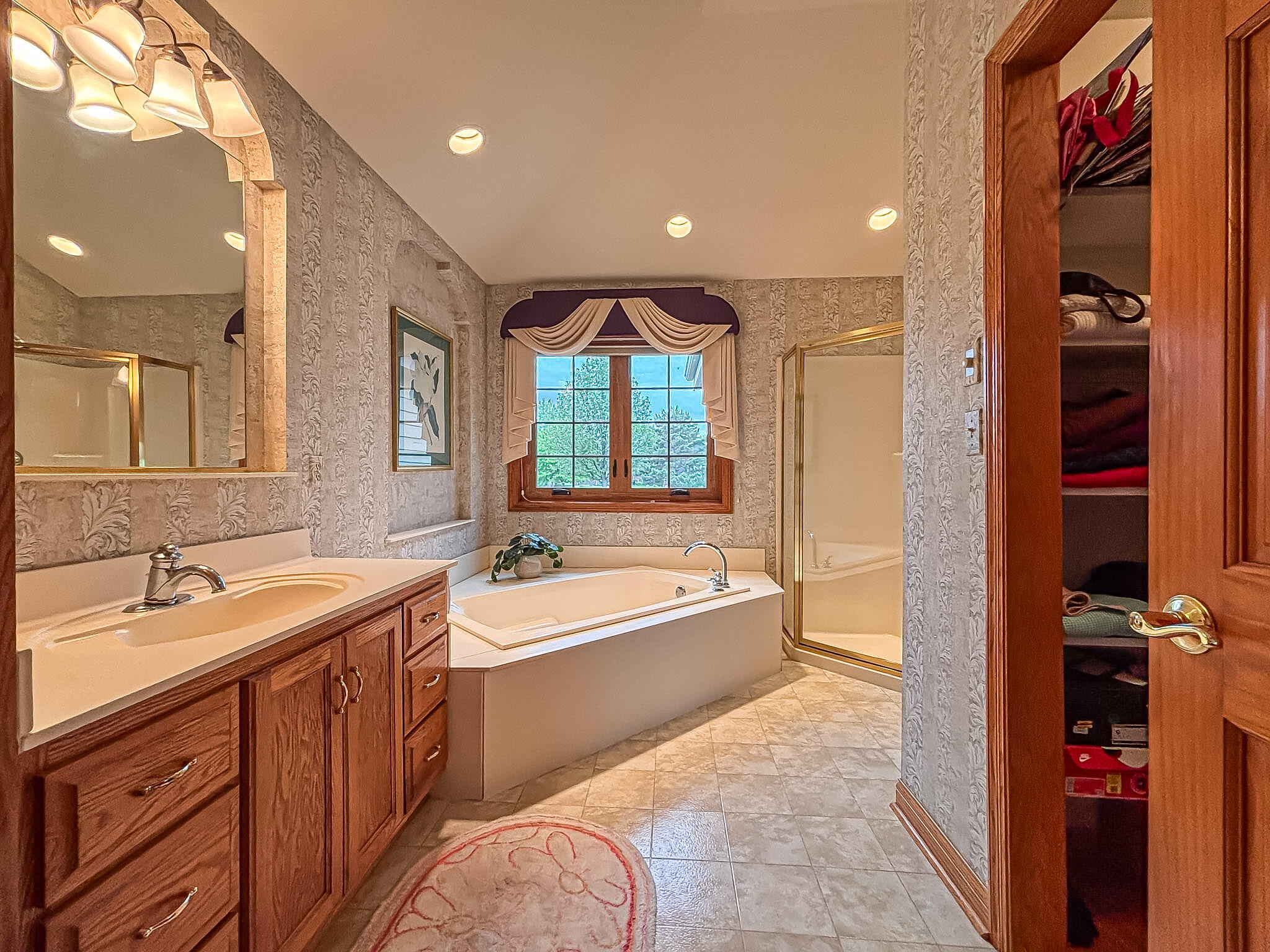 N22W26746 Shooting Star Road Pewaukee, WI 53072 - Photo 28 of 38 Primary Bath