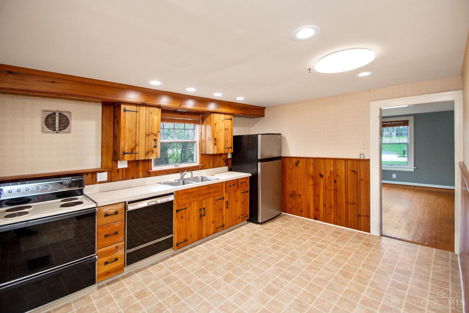 7941 State Road Cincinnati, OH 45255 - Photo 10 of 43 Gallery Image 10