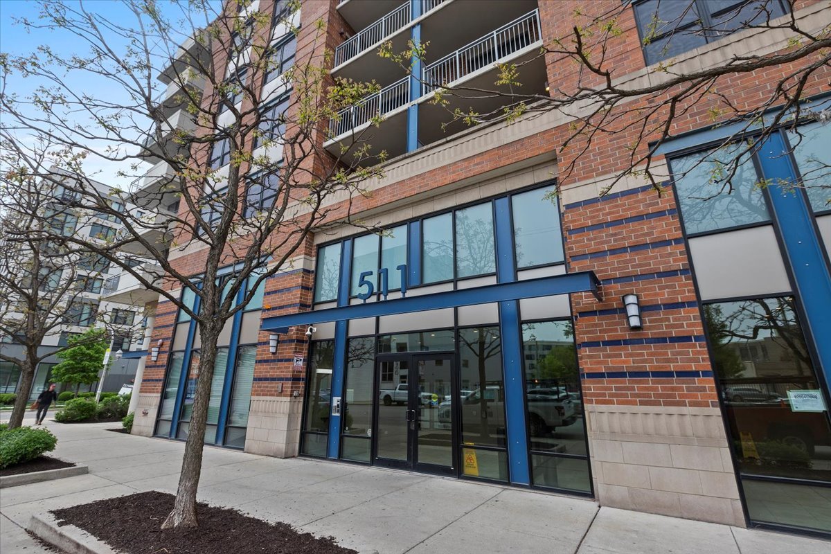511 West Division Street, Unit 412 Chicago, IL 60610 - Photo 1 of 20