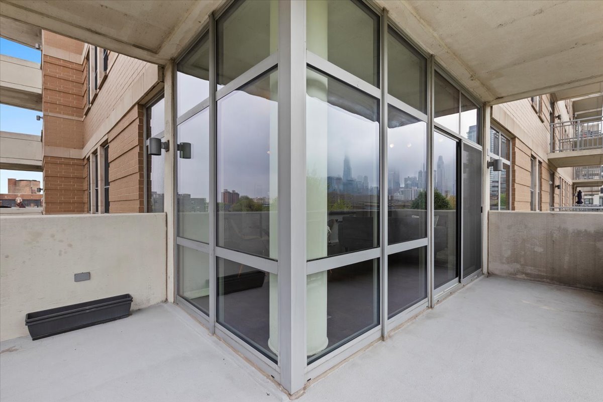 511 West Division Street, Unit 412 Chicago, IL 60610 - Photo 17 of 20