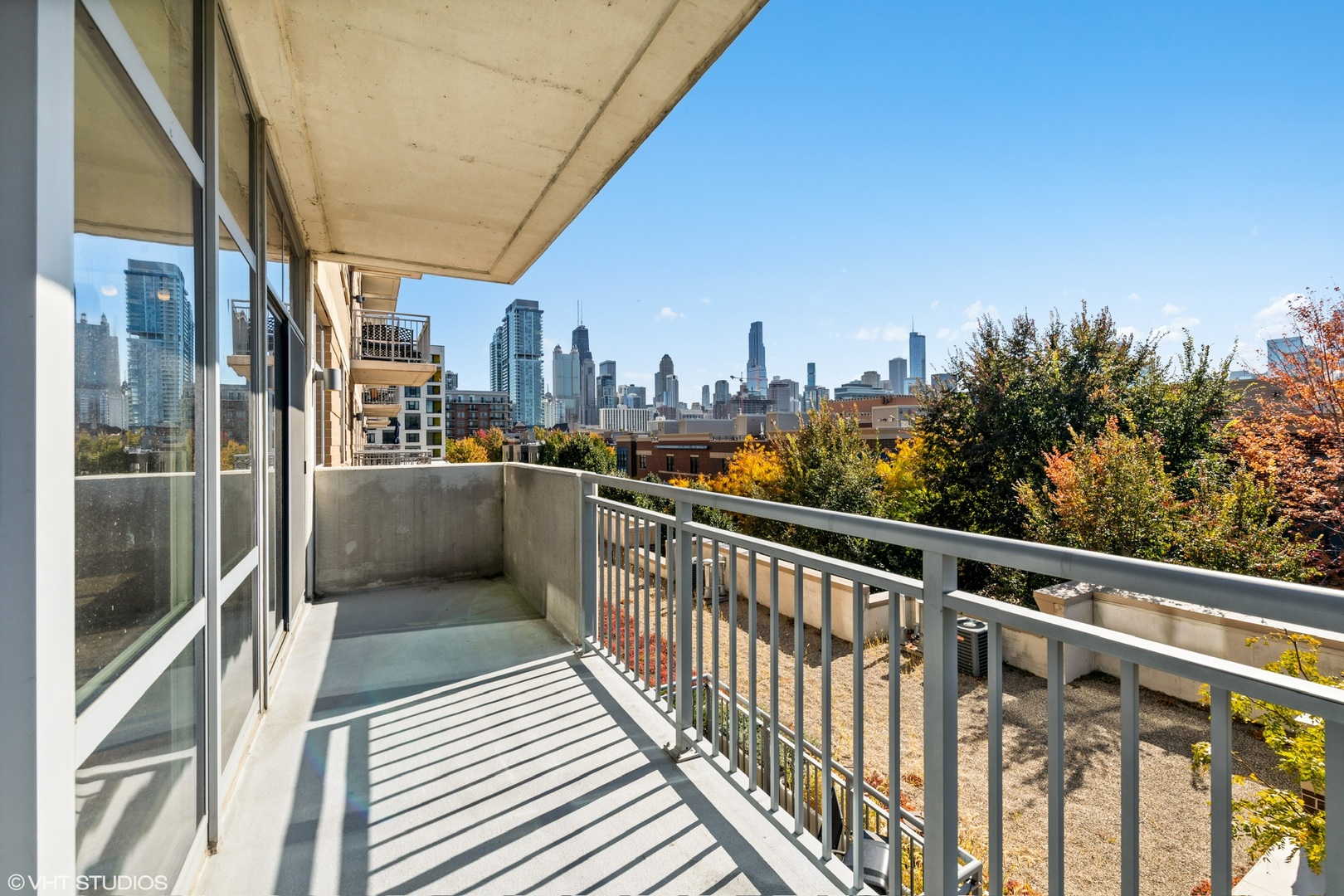511 West Division Street, Unit 412 Chicago, IL 60610 - Photo 3 of 20