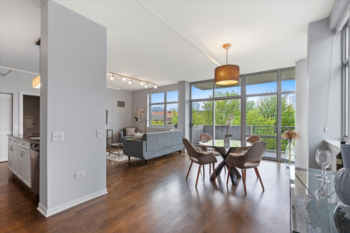 511 West Division Street, Unit 412 Chicago, IL 60610 - Photo 5 of 20