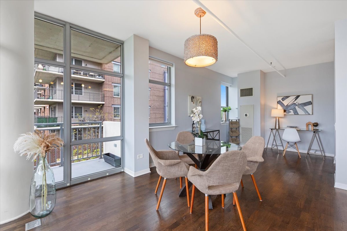 511 West Division Street, Unit 412 Chicago, IL 60610 - Photo 6 of 20