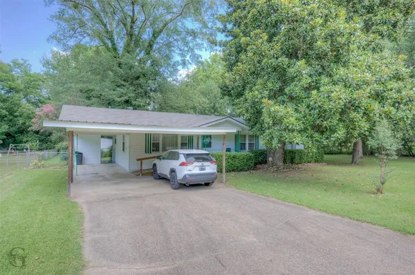 $170,000 | 311 Greenwood Street, Mooringsport, LA 71060