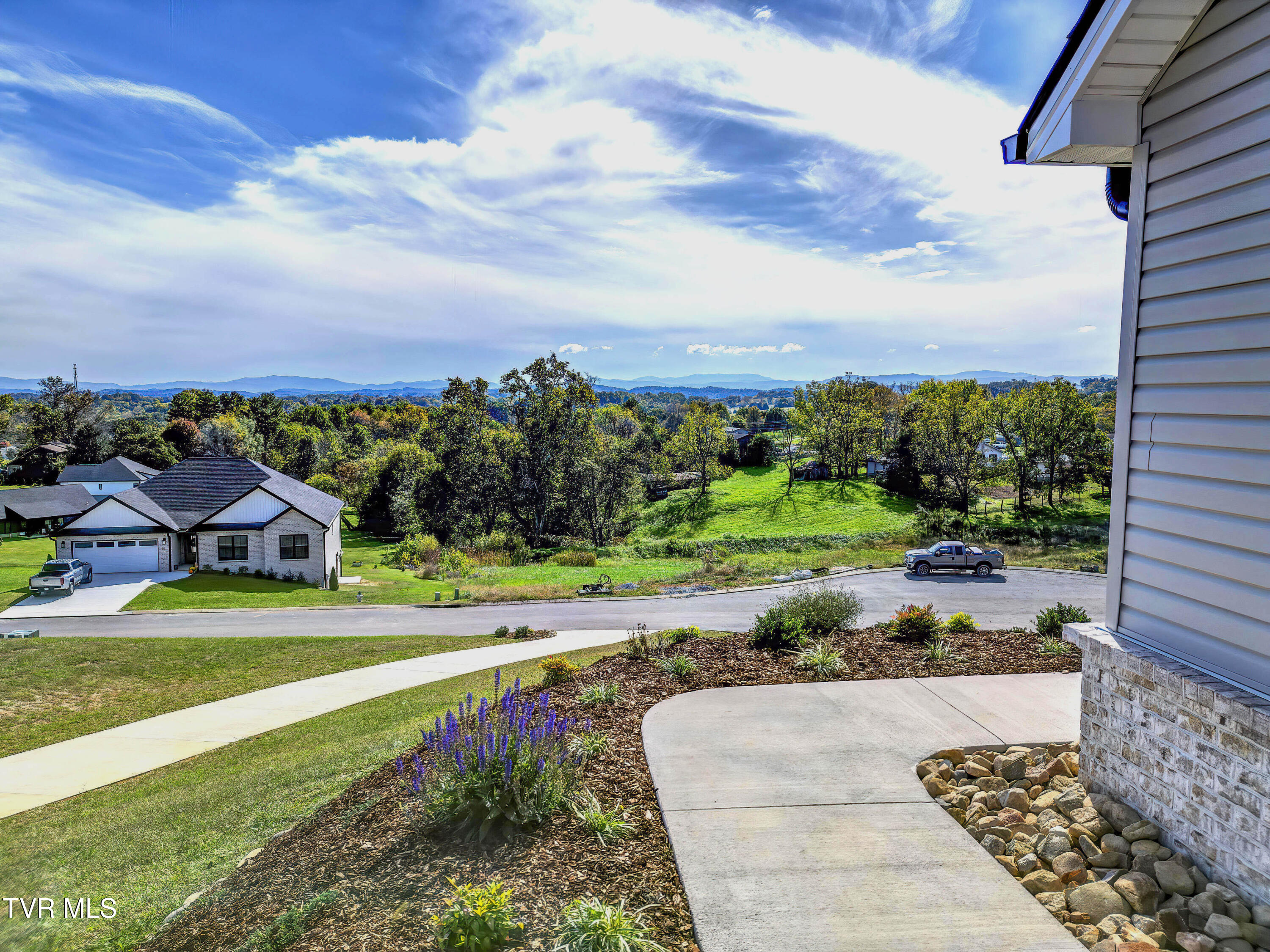 77 Sunset Road Johnson City, TN 37615 - Photo 12 of 40 77 Sunset (6)