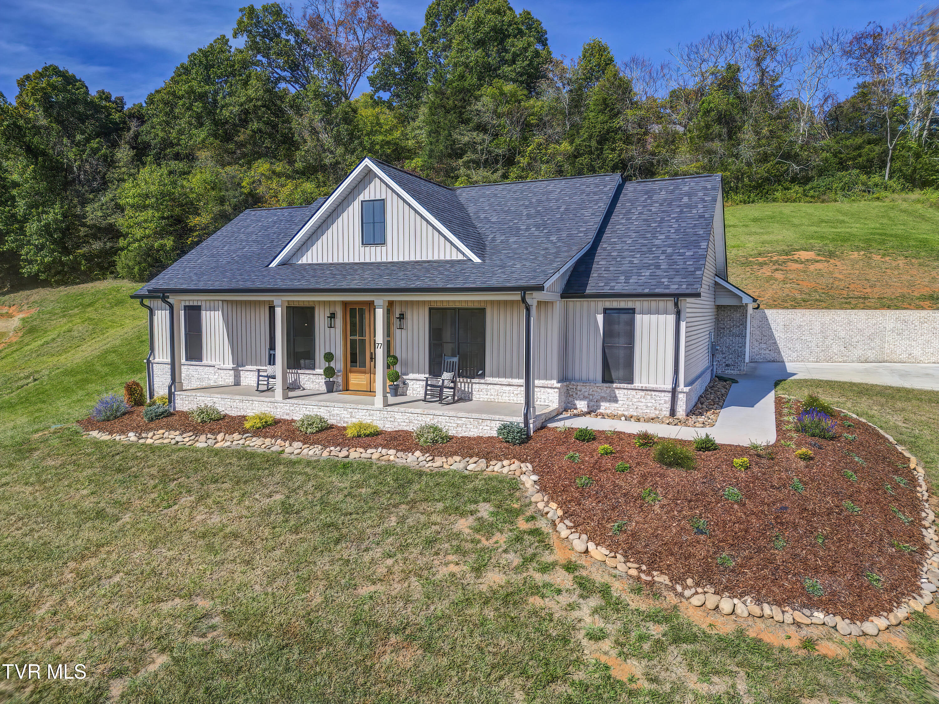 77 Sunset Road Johnson City, TN 37615 - Photo 2 of 40 77 Sunset (11)