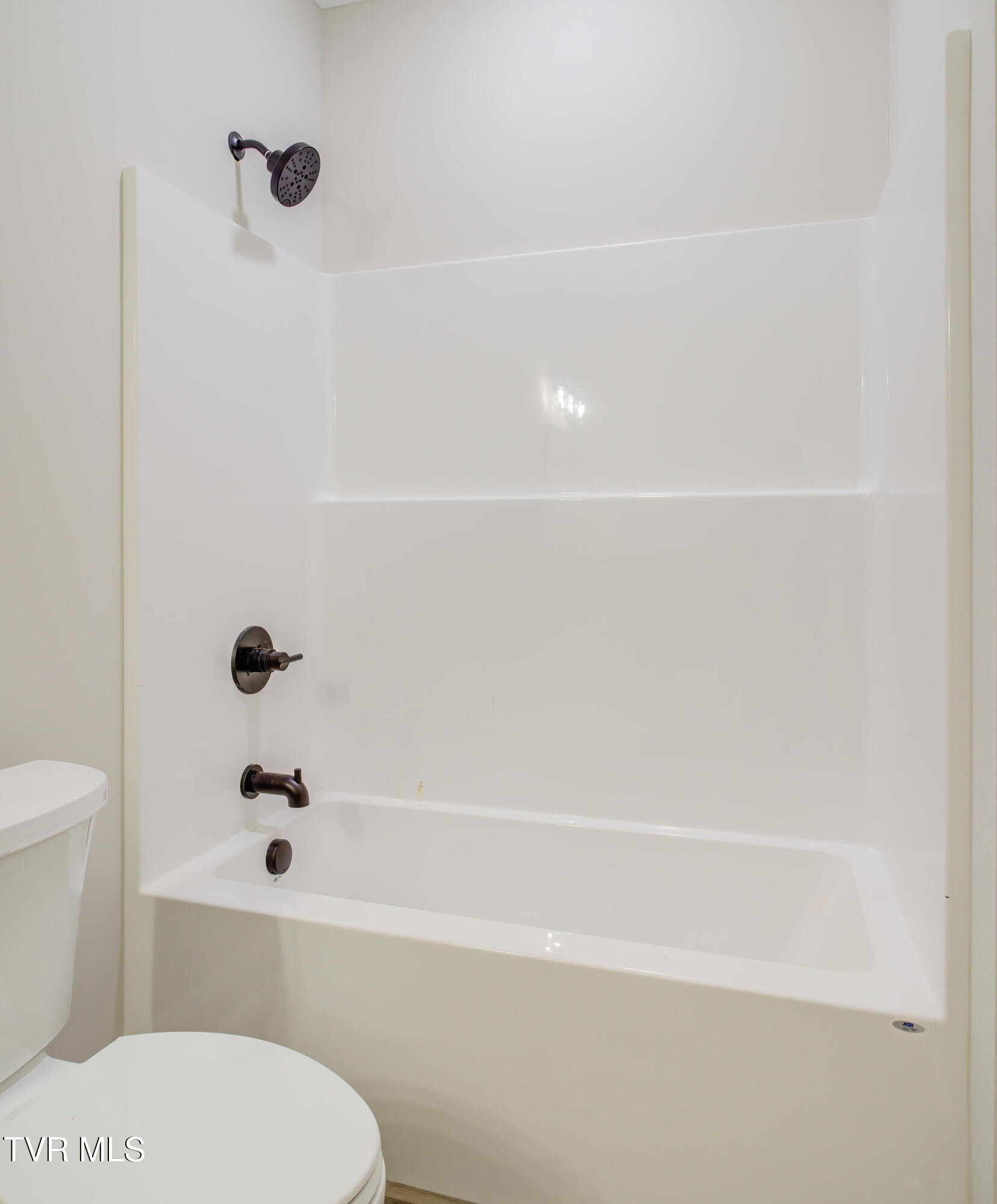 77 Sunset Road Johnson City, TN 37615 - Photo 35 of 40 77 Sunset Rd (13)