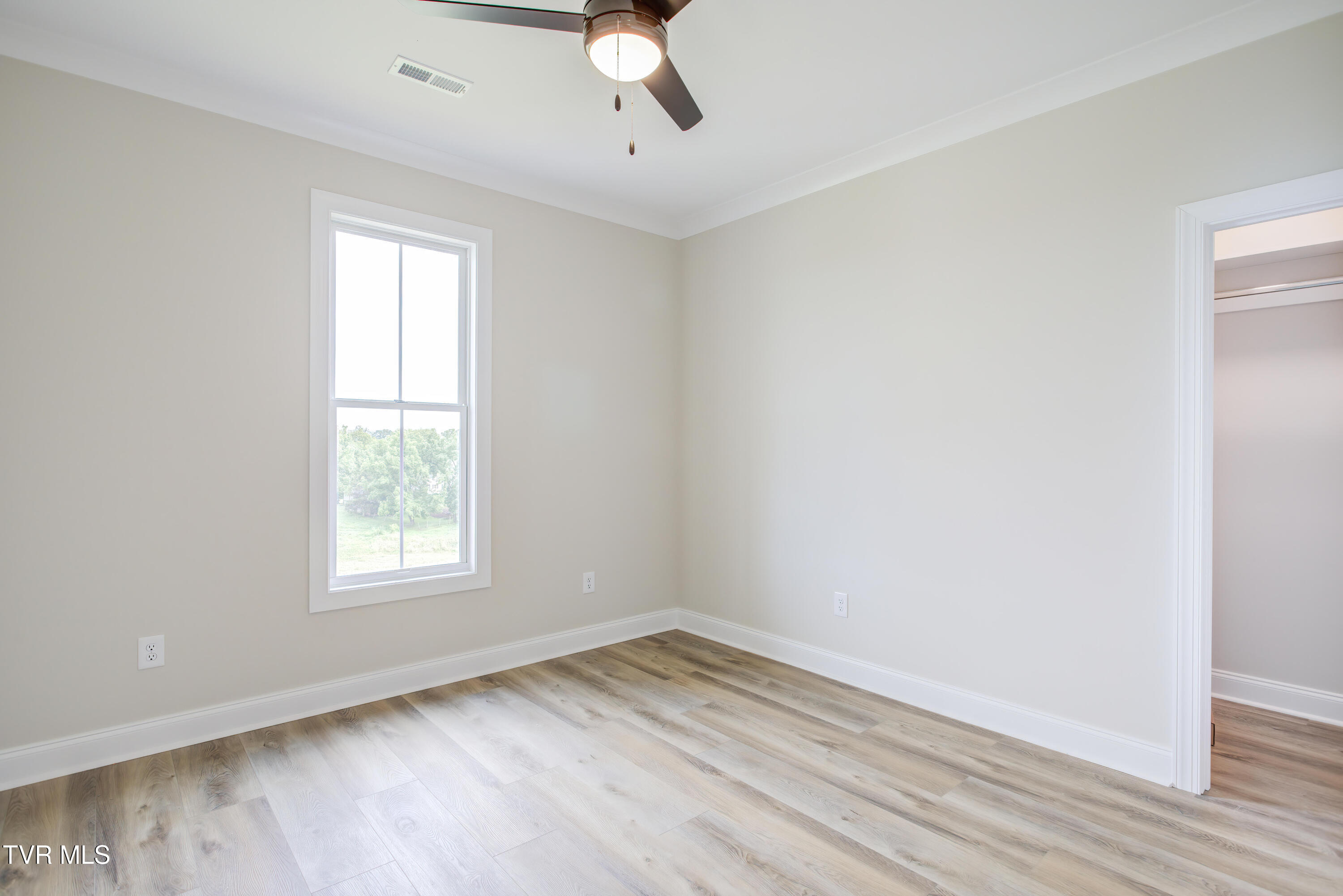 77 Sunset Road Johnson City, TN 37615 - Photo 36 of 40 77 Sunset Rd (28)