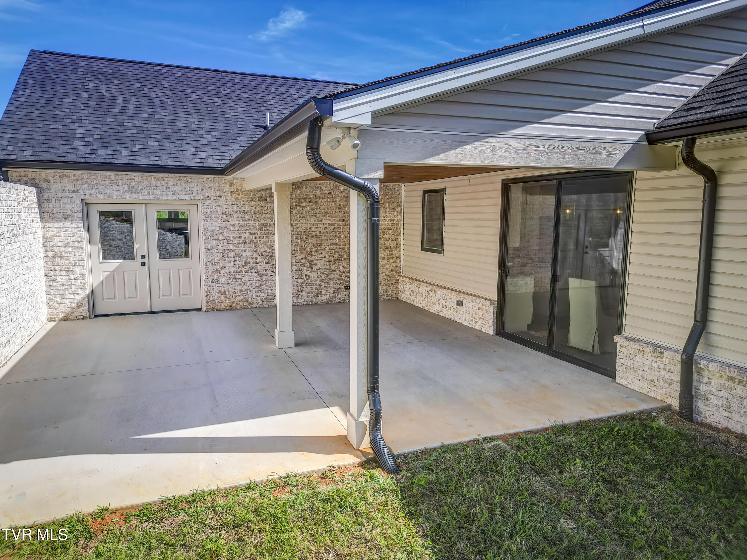 77 Sunset Road Johnson City, TN 37615 - Photo 9 of 40 77 Sunset (3)