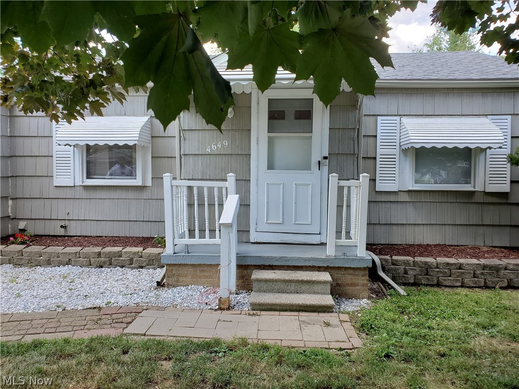 4649 18th Street Northwest Canton, OH 44708 - Photo 2 of 17 Gallery Image 2