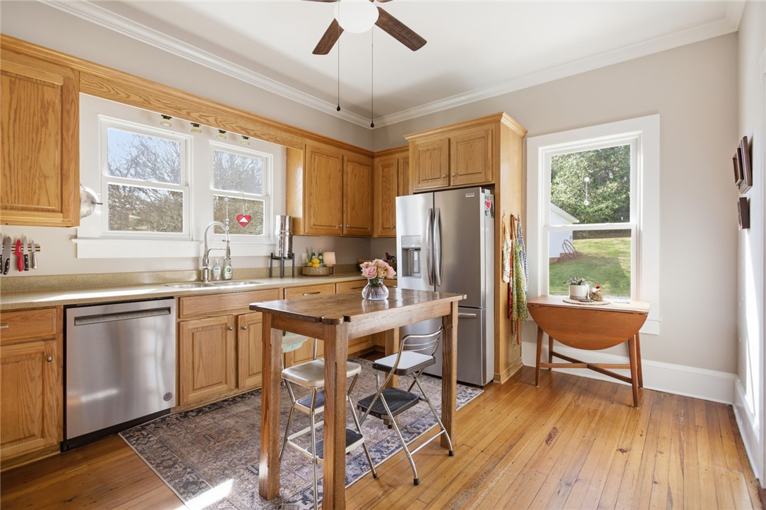 304 South Spring Street Walhalla, SC 29691 - Photo 14 of 48