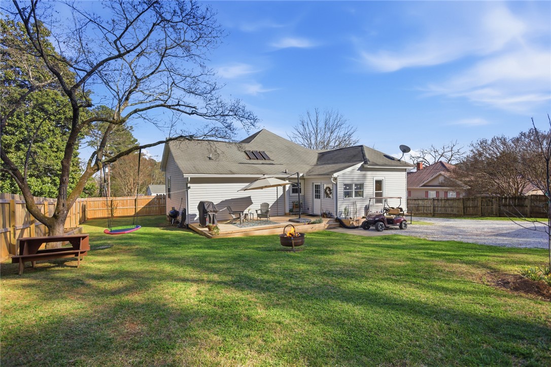 304 South Spring Street Walhalla, SC 29691 - Photo 3 of 48