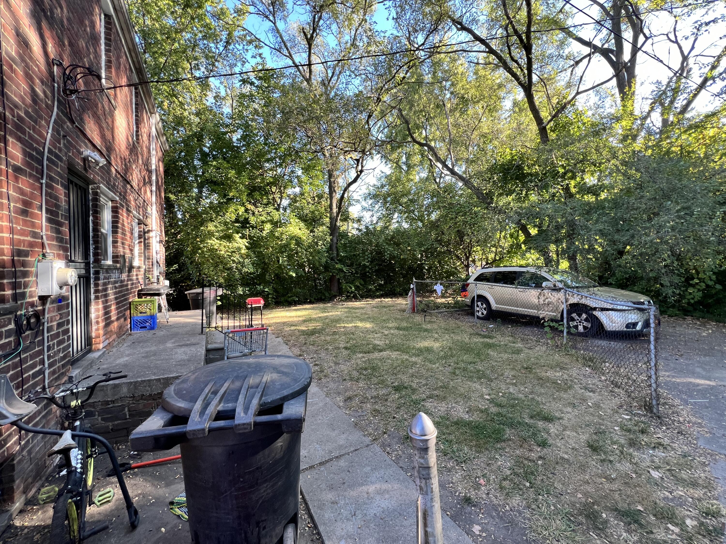 8880 Rutherford Street Detroit, MI 48228 - Photo 6 of 31 IMG_0668