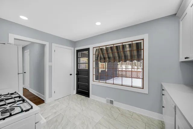 $2,700 | 11040 Cleveland Road, Mokena, IL 60448