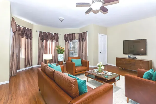 $509,900 | 3852 West Gladys Avenue, Chicago, IL 60624