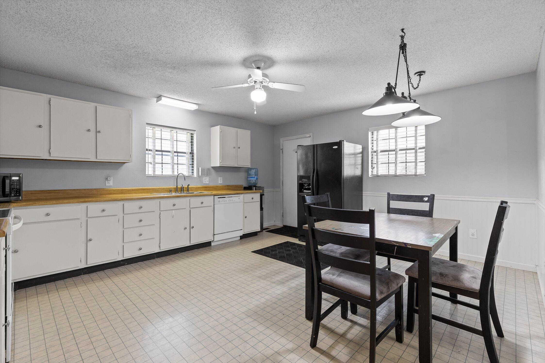 996 Hurricane Creek Road Chattanooga, TN 37421 - Photo 12 of 29 Kitchen