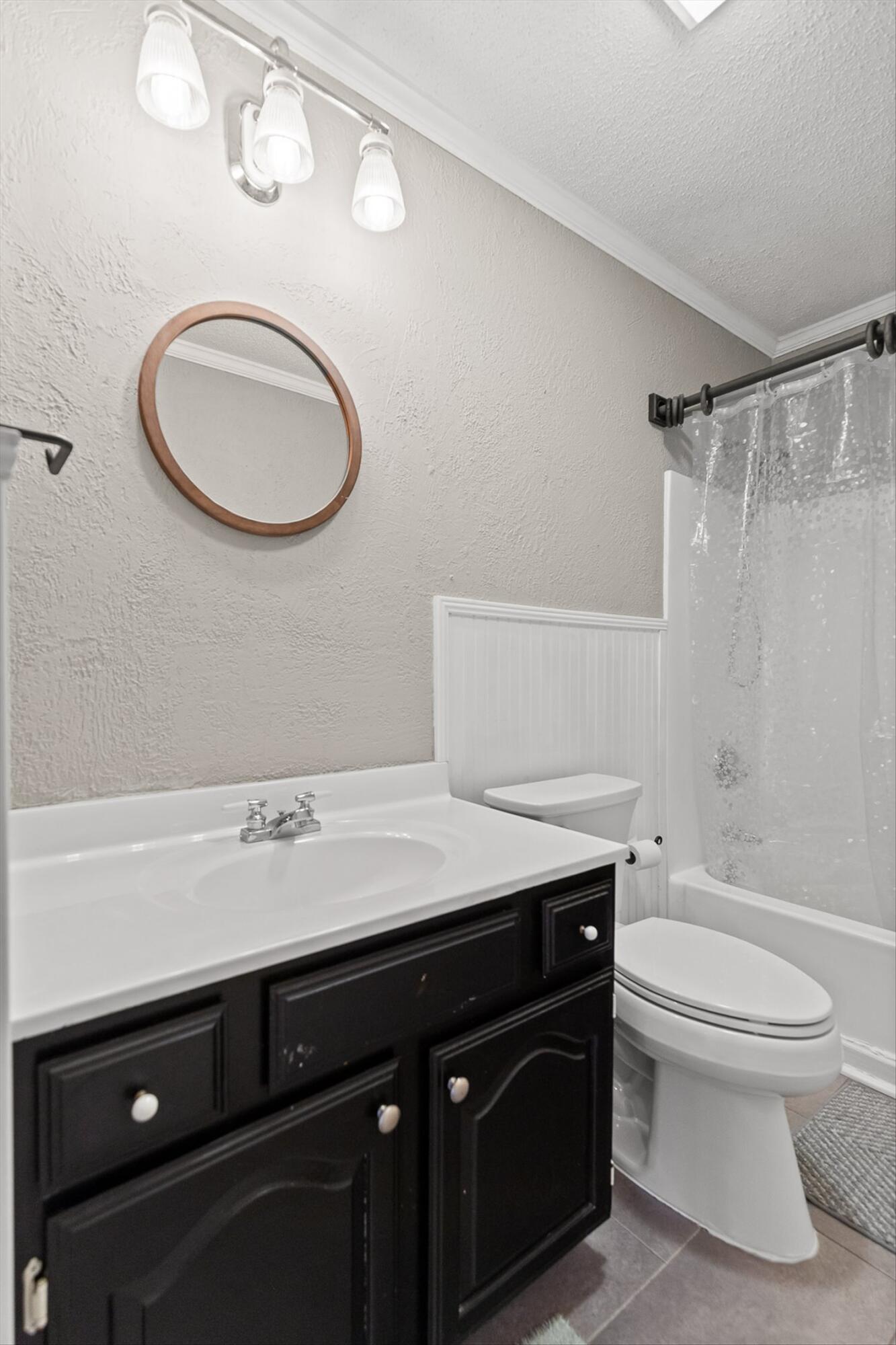 996 Hurricane Creek Road Chattanooga, TN 37421 - Photo 18 of 29 Hall Bathroom