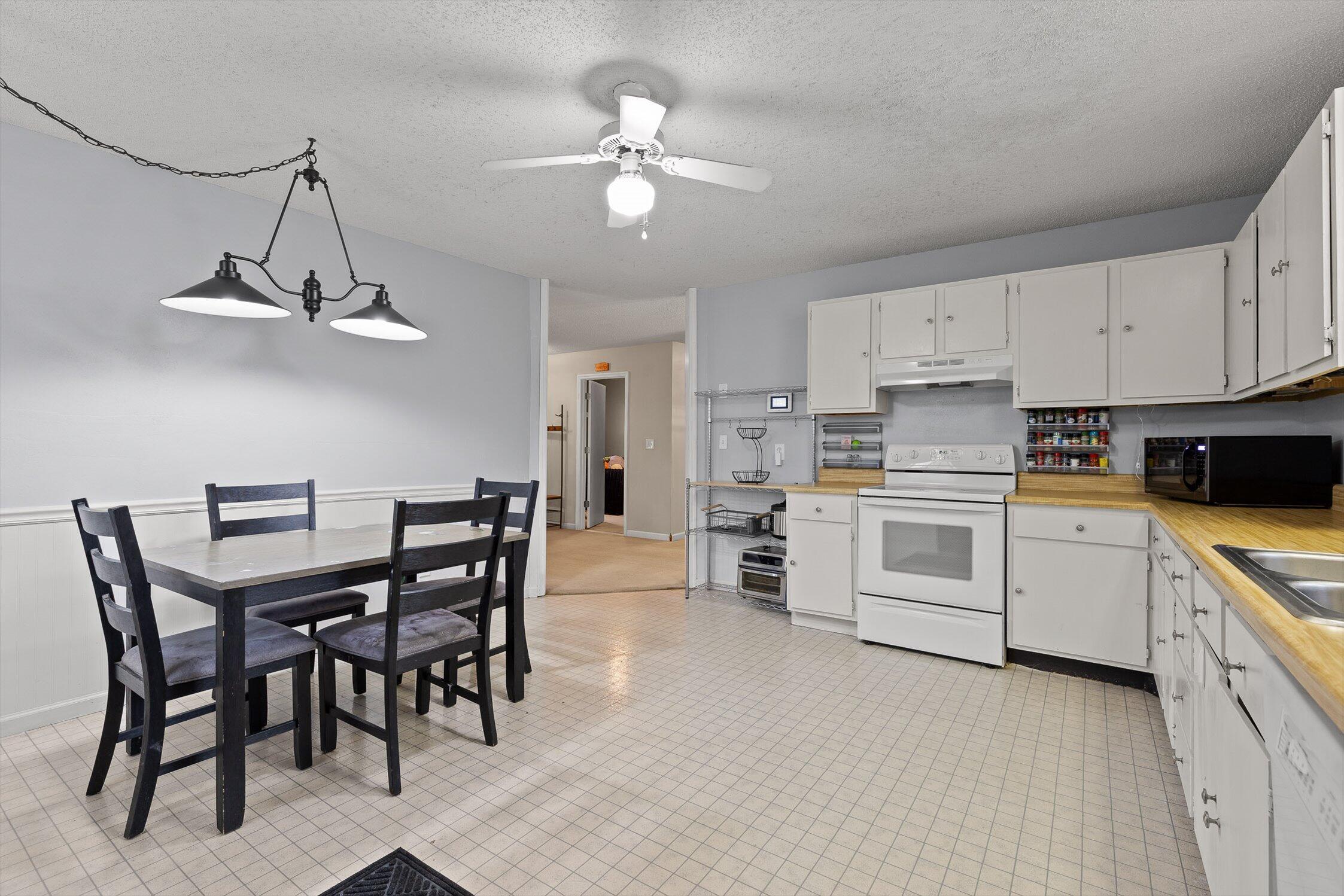 996 Hurricane Creek Road Chattanooga, TN 37421 - Photo 10 of 29 Kitchen