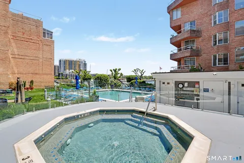 $1,300,000 | 88 Southfield Avenue, Unit P6, Stamford, CT 06902