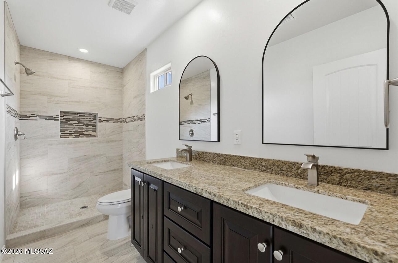 97 Circulo Penjamo Rio Rico, AZ 85648 - Photo 13 of 18