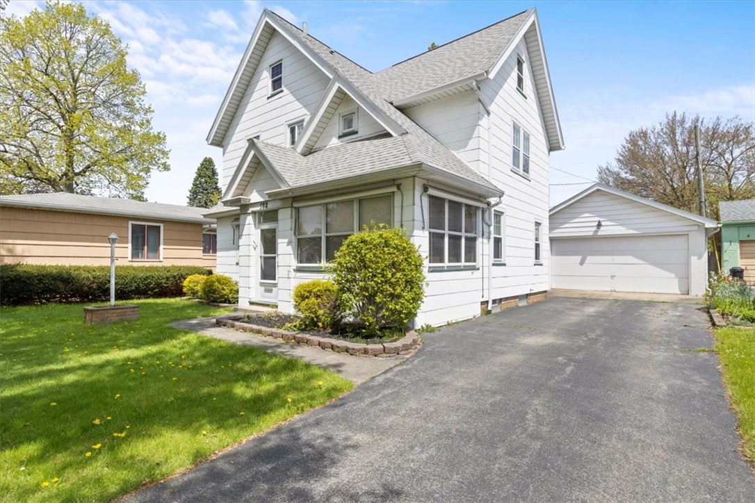 582 Rocket Street Rochester, NY 14609 - Photo 1 of 27