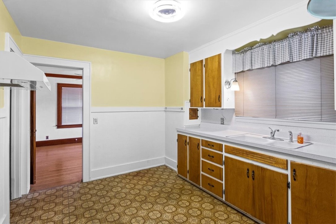 582 Rocket Street Rochester, NY 14609 - Photo 15 of 27