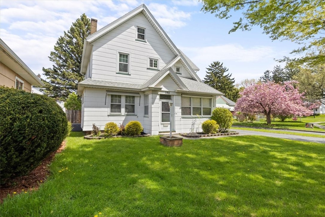 582 Rocket Street Rochester, NY 14609 - Photo 3 of 27