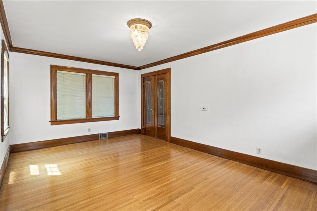 582 Rocket Street Rochester, NY 14609 - Photo 8 of 27